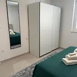 Vista - Blue Horizon Apartment